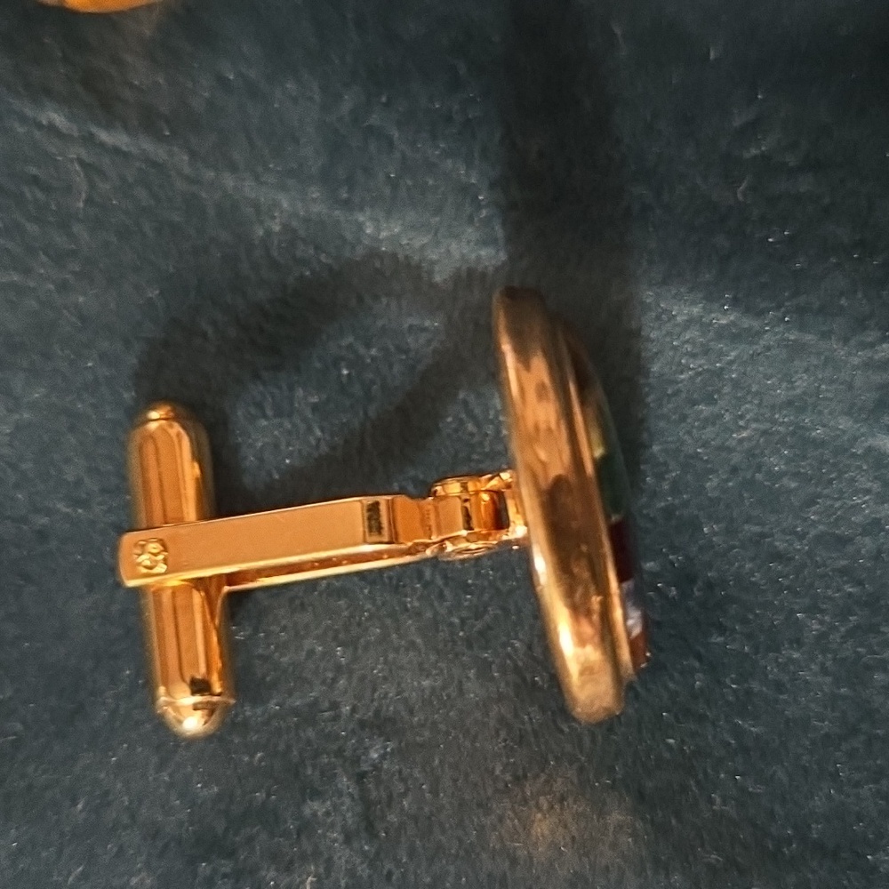 Striped Gold Cufflinks - Picture 2 of 2